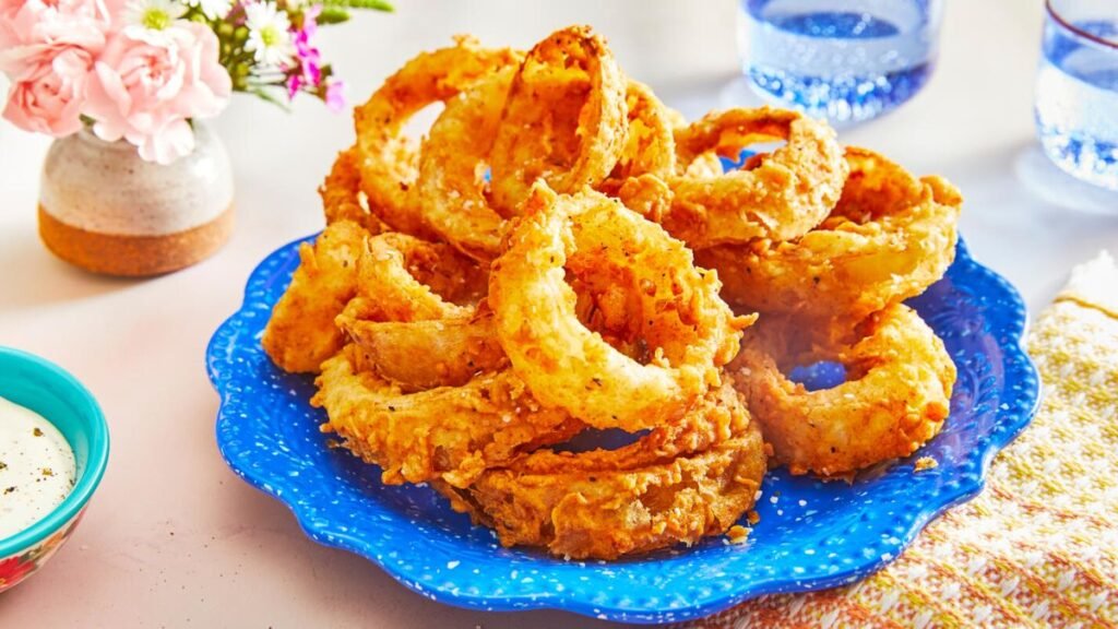 क्रिस्पी अनियन रिंग्स रेसिपी इन हिंदी: नास्ते को बनाएं यह रेसिपी के साथ और भी बहुत स्वादिष्ट