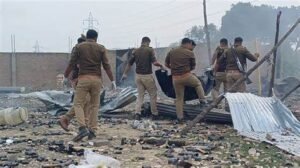 पटाखा फैक्ट्री