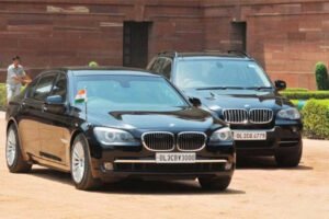 उत्कृष्ट गाड़ियां